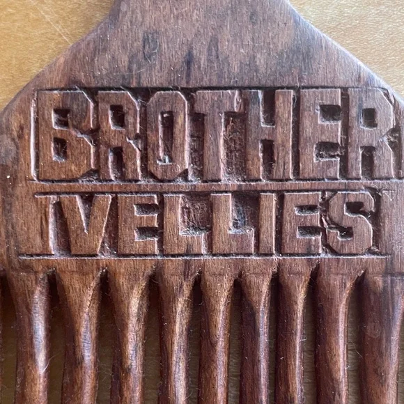 Brother Vellies Carved Wooden Comb - Picture 2 of 4